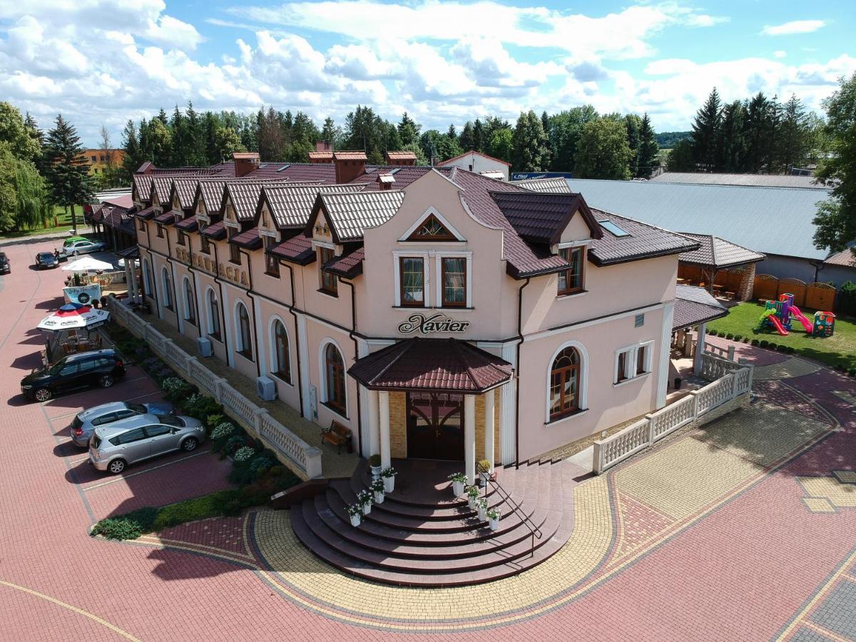 Hotel "Xavier" Lubycza Krolewska Eksteriør billede